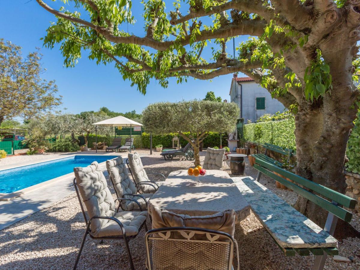 Holiday Home Villa Lucky Brtonigla Esterno foto