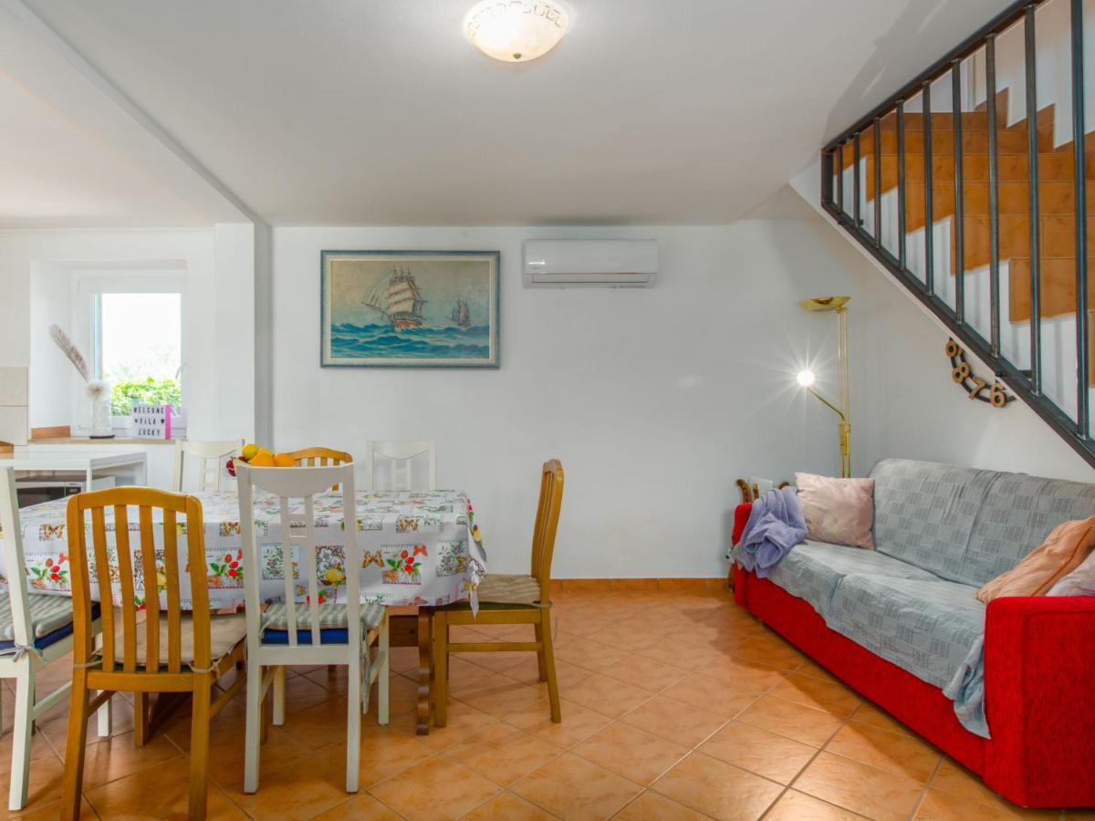 Holiday Home Villa Lucky Brtonigla Esterno foto