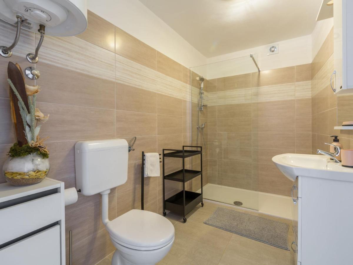 Holiday Home Villa Lucky Brtonigla Esterno foto