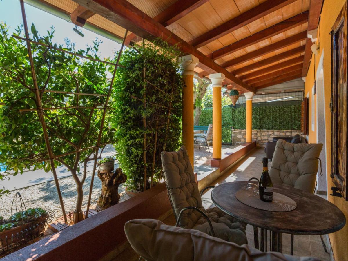 Holiday Home Villa Lucky Brtonigla Esterno foto