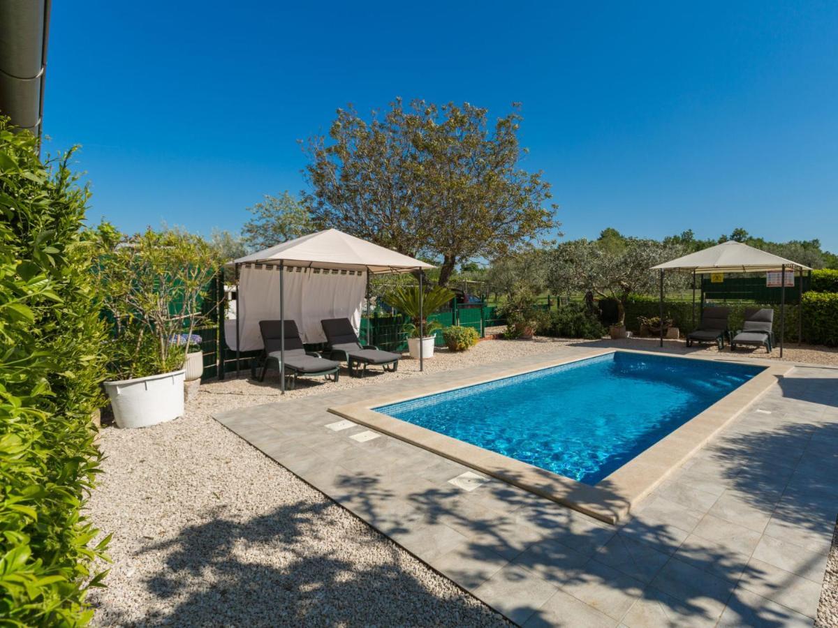 Holiday Home Villa Lucky Brtonigla Esterno foto